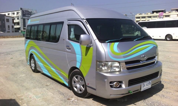 ขายด่วนรถตู้วีไอพี9ที่นั่งปี07ราคา730000