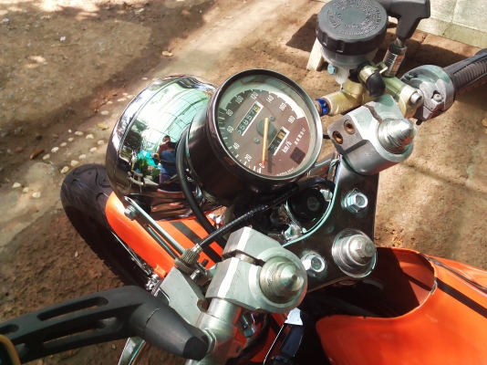 Cg เครื่องโซ 125 เครื่องฟิต ลูกโต ล้อโต อะไหล่ชุบเยอะ สภาพหล่อๆ (มีเล่มทะเบียน+ใบซื้อขาย) ค่าตัว 17500 บาท ต่างจังหวัด จัดส่งให้ได้ ค่าส่งต่างหาก สนใจโทรมาสอบถามเพิ่มเติม 089-8054390 / 083-9008343 โอ๋ อยู่ จังหวัด ลพบุรี