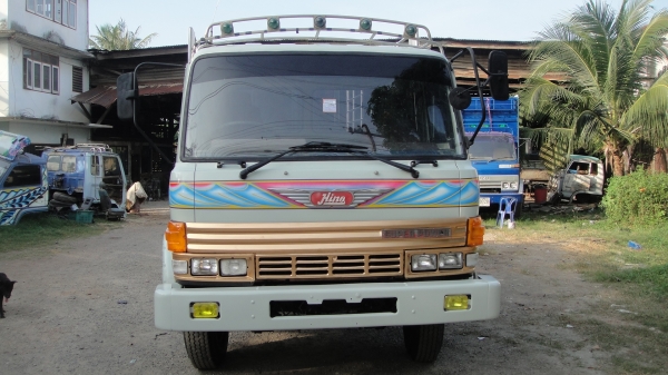 HINO จ้าวอินทรีย์ เครื่องEH700(170แรง)เครื่องดี คัสฃีสวยเดิมๆ แอร์ ฟิล์ม ราคาถูก HINO จ้าวอินทรีย์ เครื่องEH700(170แรง)เครื่องดี คัสฃีสวยเดิมๆ แอร์ ฟิล์ม ราคาถูก