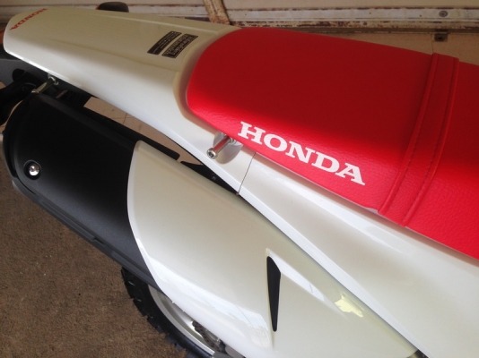 __CRF 250L รถ 4 เดือน วิ่ง1,700โล สีขาวแดง $ 115,000__ __CRF 250L รถ 4 เดือน วิ่ง1,700โล สีขาวแดง $ 115,000__