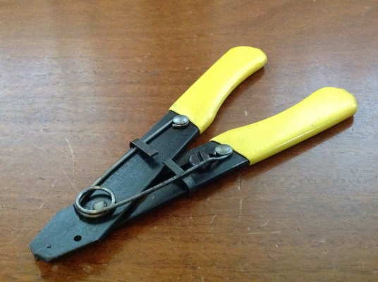 ขายคีมถ่างหุบปากโค้ง Channellock คู่ คีมตัด M.KLEIN & SON ขายคีมถ่างหุบปากโค้ง Channellock คู่ คีมตัด M.KLEIN & SON