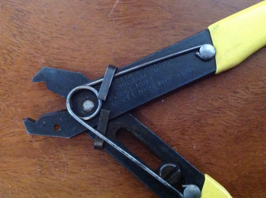 ขายคีมถ่างหุบปากโค้ง Channellock คู่ คีมตัด M.KLEIN & SON ขายคีมถ่างหุบปากโค้ง Channellock คู่ คีมตัด M.KLEIN & SON