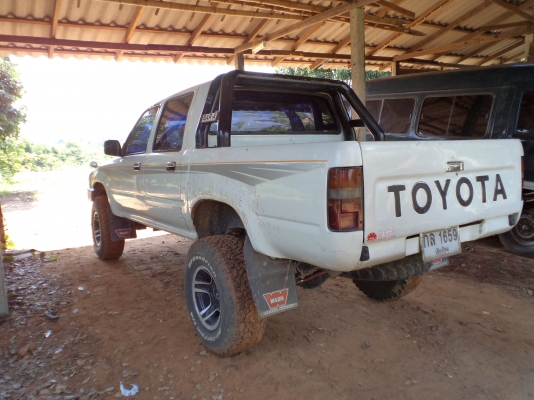 ขายln 106 4 ประตูทะเบียนลำพูน ขายln 106 4 ประตูทะเบียนลำพูน