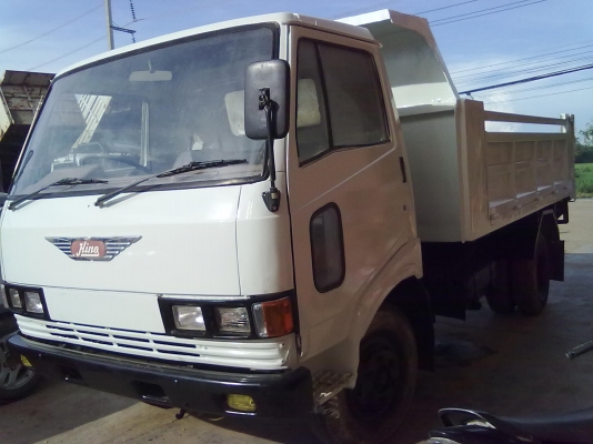 หกล้อดั้มดิน HINO KM 777