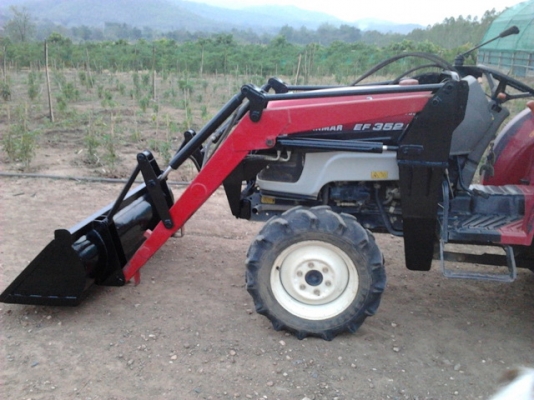 รถไถยันม่าร์ EF352 4WD 35 แรง + ชุดบุ้งกี๋ตักหน้า + หัวตัดหญ้า + PTO ปั๊มพ่นสารเคมี รถไถยันม่าร์ EF352 4WD 35 แรง + ชุดบุ้งกี๋ตักหน้า + หัวตัดหญ้า + PTO ปั๊มพ่นสารเคมี