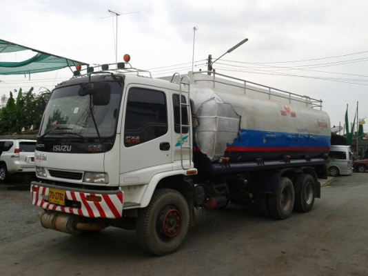 10ล้อบรรทุกน้ำมัน