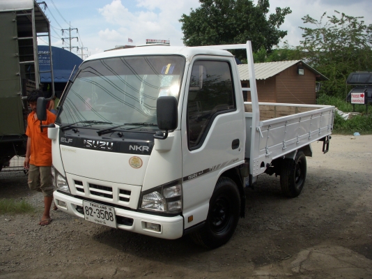 4ล้อ ISUZU 100HP รถห้าง