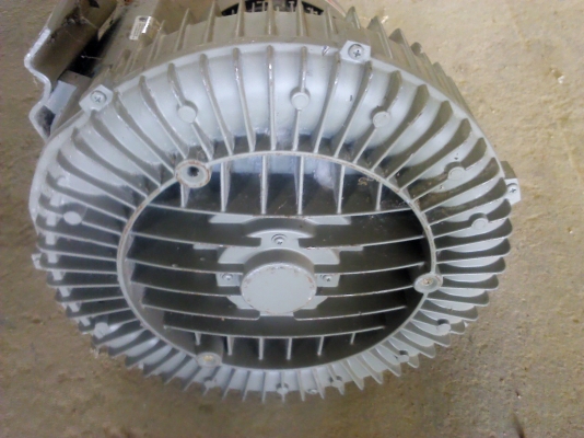 โบลเวอร์ใช้เป่าหรือดูด  5.3 แรงม้า แบบRing Blower รอบจัดมากให้ลมที่แรงมาก มีVDOทดสอบให้ดู