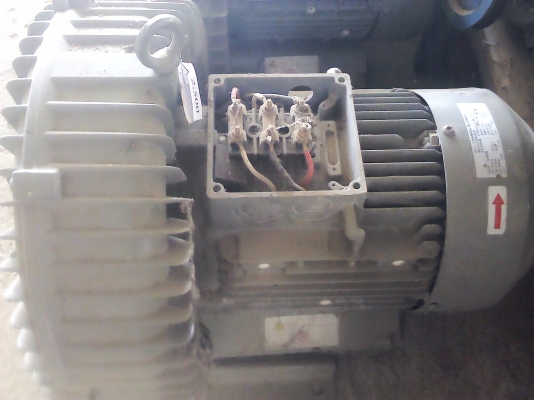 โบลเวอร์ใช้เป่าหรือดูด  5.3 แรงม้า แบบRing Blower รอบจัดมากให้ลมที่แรงมาก มีVDOทดสอบให้ดู