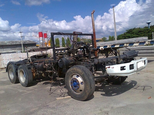 ขายด่วน!..รถสิบล้อสองเพลาหัวลากโรเบรท ISUZU ROCKY 240 ไม่มีเก๋ง