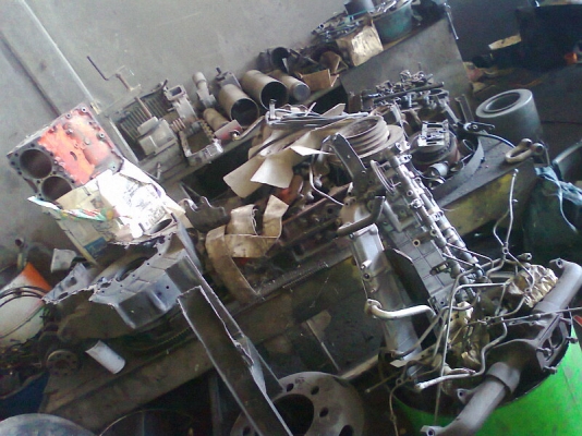 ขายด่วน!..รถสิบล้อสองเพลาหัวลากโรเบรท ISUZU ROCKY 240 ไม่มีเก๋ง