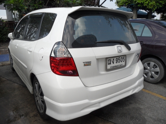 ขายรถยนต์ HONDA  JAZZ ปี 2007 เครื่อง  VTEC รุ่นท๊อปสุด