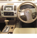 ขายกะบะ nissan navara สีขาว 4 DR 4WD A/T  ตัวท็อป วิ่งน้อย