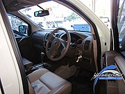 ขายกะบะ nissan navara สีขาว 4 DR 4WD A/T  ตัวท็อป วิ่งน้อย