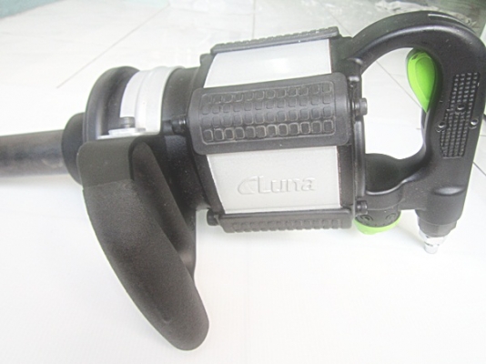 ขายบล็อกคุณภาพดีราคาเป็นกันเอง ยี่ห้อ LUNA ขนาด 1 นิ้ว ขายบล็อกคุณภาพดีราคาเป็นกันเอง ยี่ห้อ LUNA ขนาด 1 นิ้ว