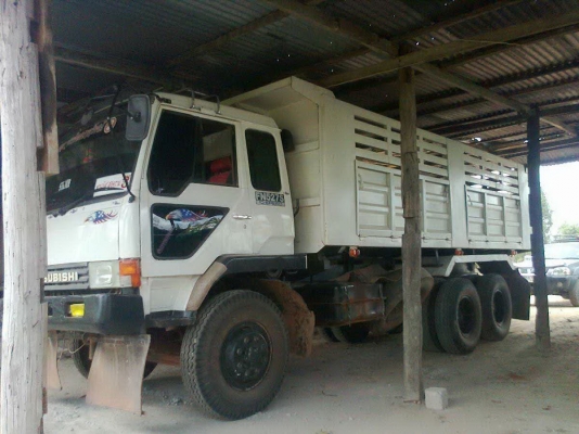 ขายรถสิบล้อดั้มMITSUBISHI   FN-527 TD-3XXX   2เพลารถสวยสภาพพร้อมใช้มากๆๆ ยางสวย   คัชซีสวย   เครื่องแรง  หัวเดิมสวย