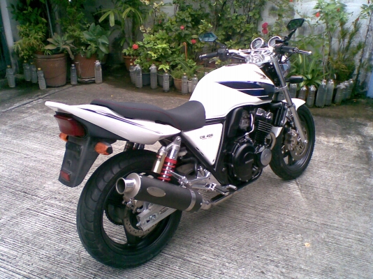 ขายcb400sfปี96 รถประกอบไหม่เก็บงานทั้งคัน เหมือนรถมือ1 อินวอยล์ออกชื่อคนซื้อ 086-5414120อั๋น ดูรูปก่อนคับ