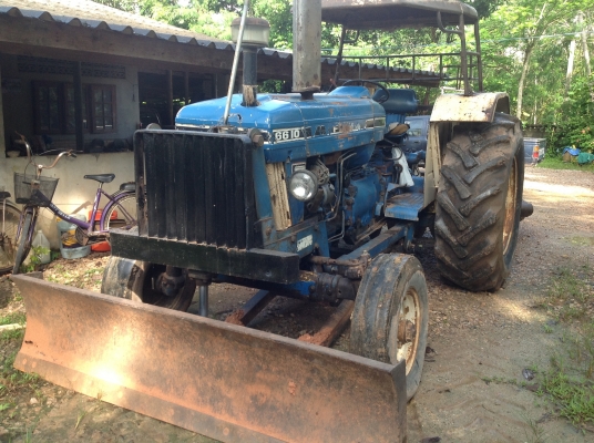 รถไถนาฟอร์ด6610. ปั้มกลมเครื่องเต็ม. มีผาน7 ดั้นหน้าพร้อมใช้งานรถยังเป็นสีเดิมๆอยู่.  ยางก็สวย สามารถต่อรองราคาเจ้าของเองได้ 080-1405528