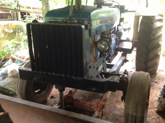 รถไถนาฟอร์ด6610. ปั้มกลมเครื่องเต็ม. มีผาน7 ดั้นหน้าพร้อมใช้งานรถยังเป็นสีเดิมๆอยู่.  ยางก็สวย สามารถต่อรองราคาเจ้าของเองได้ 080-1405528