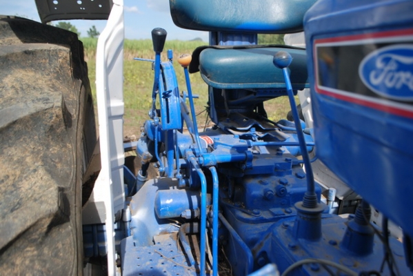 Ford 6600 เต็มตัว