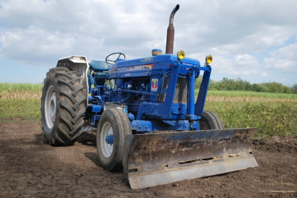 Ford 6600 เต็มตัว