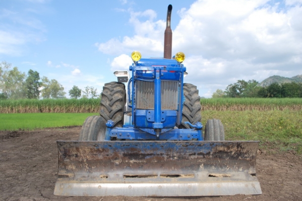 Ford 6600 เต็มตัว