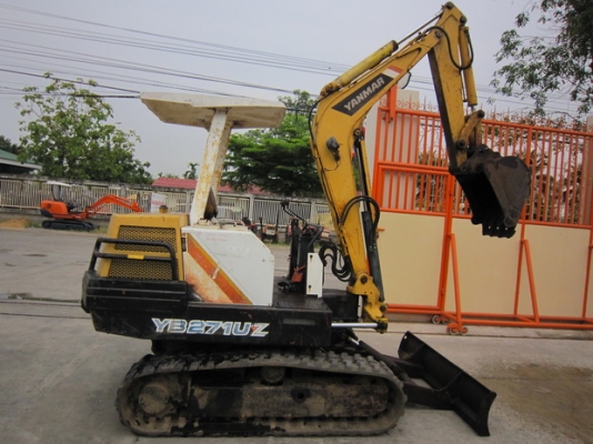 ขาย รถขุดเล็ก YANMAR รุ่น YB271UZ แทร็กยาง มือสองญี่ปุ่น