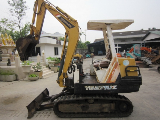 ขาย รถขุดเล็ก YANMAR รุ่น YB271UZ แทร็กยาง มือสองญี่ปุ่น