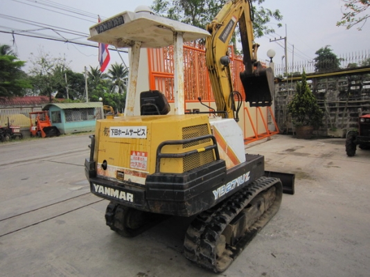 ขาย รถขุดเล็ก YANMAR รุ่น YB271UZ แทร็กยาง มือสองญี่ปุ่น