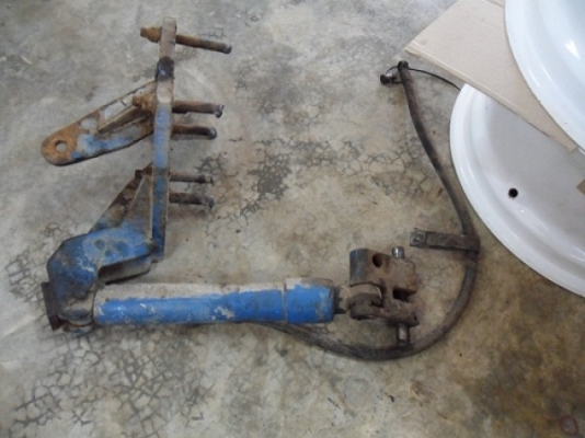 ขาย กระบอกช่วยยก F6610 มีสายพร้อมขาทั้งชุดครบๆ เก่านอกสวย