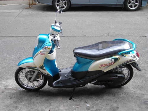 ขาย Yamaha Fino สีเขียว-ขาว สวยเด่น เครื่องเดิมดียอดเยี่ยม ขับดีมาก ราคา 25500 บาท