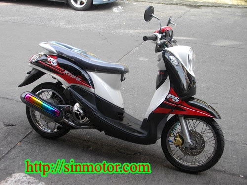 ขาย Fino S สีดำ-ขาว สวยเข้มหรูด้วยโช๊คแก๊สSHOWA เครื่องเดิมสดๆยอดเยี่ยม ราคา 23500 บาท