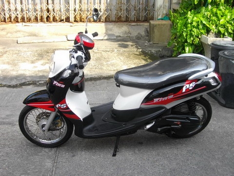 ขาย Fino S สีดำ-ขาว สวยเข้มหรูด้วยโช๊คแก๊สSHOWA เครื่องเดิมสดๆยอดเยี่ยม ราคา 23500 บาท