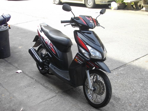 ขาย Honda Click Tune-Up สีดำ สวยคมเข้ม เครื่องเดิมๆขับดีมาก ราคา 18000 บาท