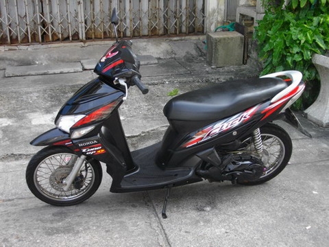 ขาย Honda Click Tune-Up สีดำ สวยคมเข้ม เครื่องเดิมๆขับดีมาก ราคา 18000 บาท