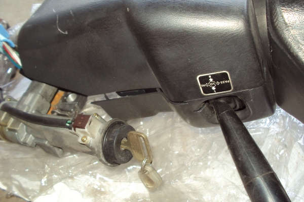 พวงมาลัยรถยนต์ TOYOTA  มีกุญแจด้วย