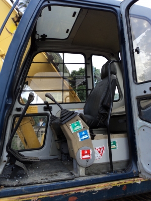 ขายด่วน KOBELCO SK200 มาร์คทรี เก่านอกยังไม่เคยใช้งานในไทย สภาพดี ซีเรียลl 18,000 ขายด่วน KOBELCO SK200 มาร์คทรี เก่านอกยังไม่เคยใช้งานในไทย สภาพดี ซีเรียลl 18,000