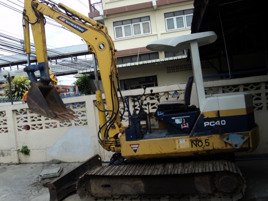ขายด่วน KOMATSU PC40-6  เก่านอกยังไม่เคยใช้งานในไทย  สภาพสวย  เครื่องปั้มดี