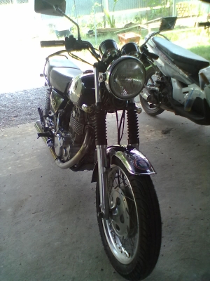 ขาย sr 400 อินวอย สพม 75000 ต่อลองได้คับ ขาย sr 400 อินวอย สพม 75000 ต่อลองได้คับ