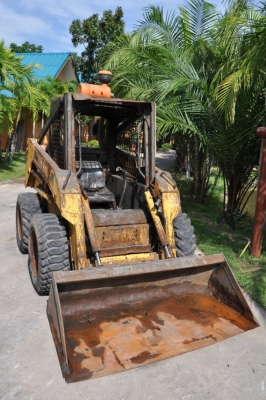 ขาย LOADER-JOHN DEERE สภาพสวยเดิมจากญี่ปุ่นยังไม่เคยใช้ในไทย เครื่องช่วงล่างแน่น ขาย195,000บาท!!!