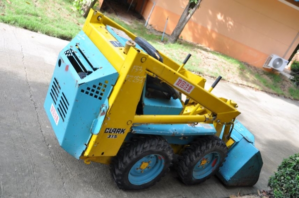 ขาย LOADER TCM สภาพสวยเดิมจากญี่ปุ่น ทำงานสมบูรณ์ทุกระบบ ขาย65,000บาท!!!