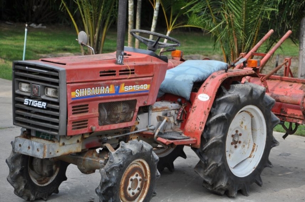 ลดรับปีใหม่...รถไถ SHIBAURA พร้อมพรวนดินหลัง ขับ4ล้อ เครื่องช่วงล่างแน่น ขาย78,000บาท!!!