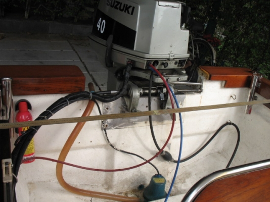 14 ฟุต -  / ขับเล่น / ชมวิว / ตกปลา ได้หมดครับ -------- ต่อรองได้