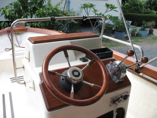 14 ฟุต -  / ขับเล่น / ชมวิว / ตกปลา ได้หมดครับ -------- ต่อรองได้