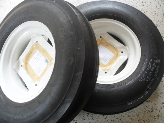 ขาย ยางหน้ารถไถ ซุปเปอร์สโตน 7.50-16+กระทะล้อใหม่ทั้งชุด