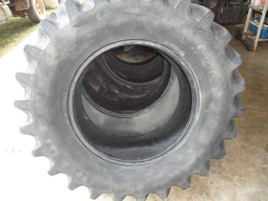 ขาย ยางหน้ารถไถถอด\% 14.9-24 ไฟร์สโตน ยางสวยดอกสูงๆ