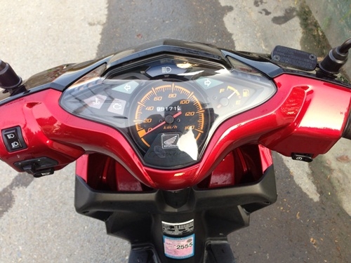 ขาย Honda click สีดำเเดงปี2554
