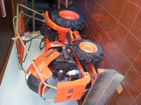 ขายรถไถ kubota 3608สวยๆ400ชม.มีใบดันจาน5ตราช้าง