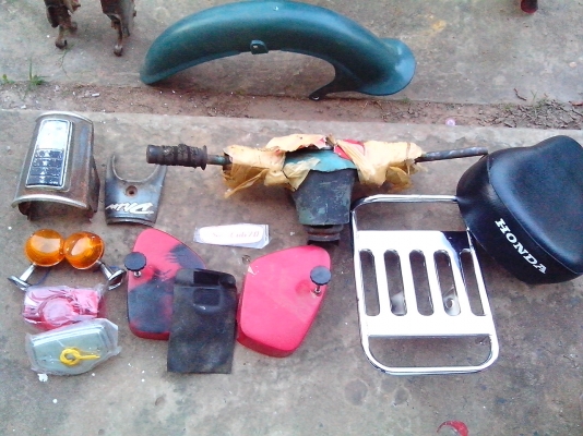 ทั้งหมดเอาไปเลยขายถูก : อื่นๆอีกเยอะ ทั้งหมดตามรูป 5500 บาท ทั้งหมดเอาไปเลยขายถูก : อื่นๆอีกเยอะ ทั้งหมดตามรูป 5500 บาท