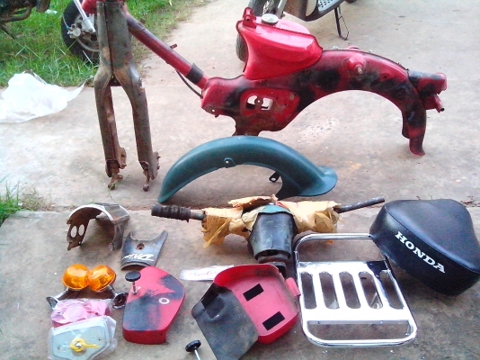 ทั้งหมดเอาไปเลยขายถูก : อื่นๆอีกเยอะ ทั้งหมดตามรูป 5500 บาท